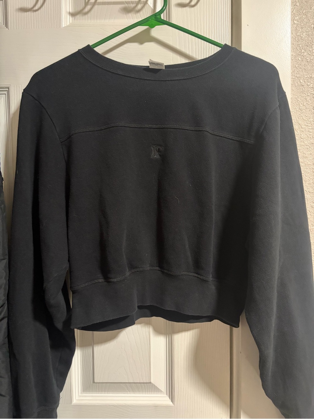 PINK Victoria's Secret Black Cropped Crewneck Sweatshirt